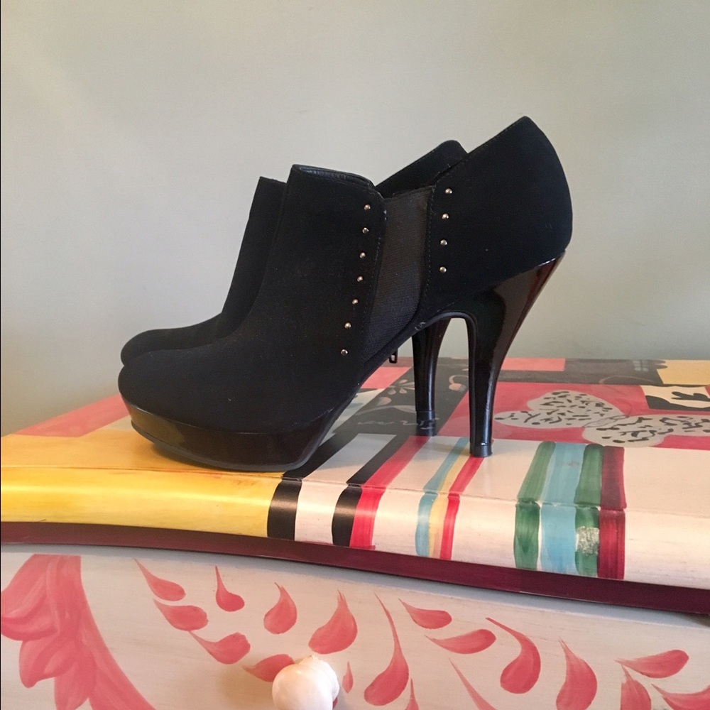 Stunning Black Heels 👠