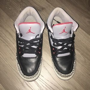 Air Jordan 3's