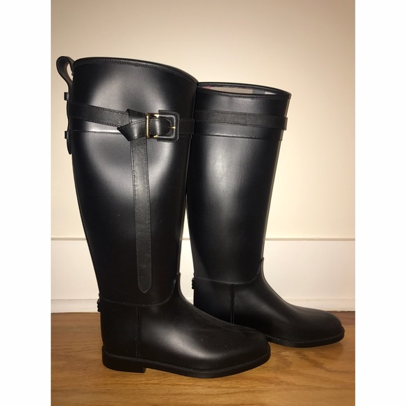 Burberry Flat Riding Rain Boots - Picture 4 of 8