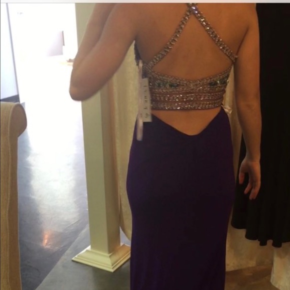 Prom dress - Picture 2 of 3