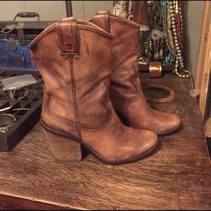 Lucky brand boots size 7