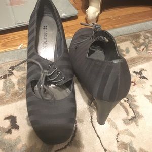 Striped black short heels