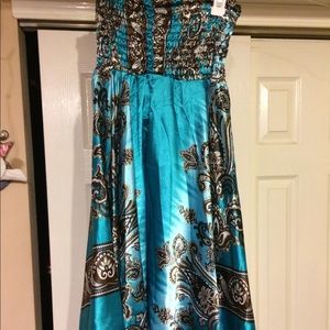 Blue halter/strapless dress w BEAUTIFUL pattern