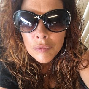 Meet your Posher, Deborah