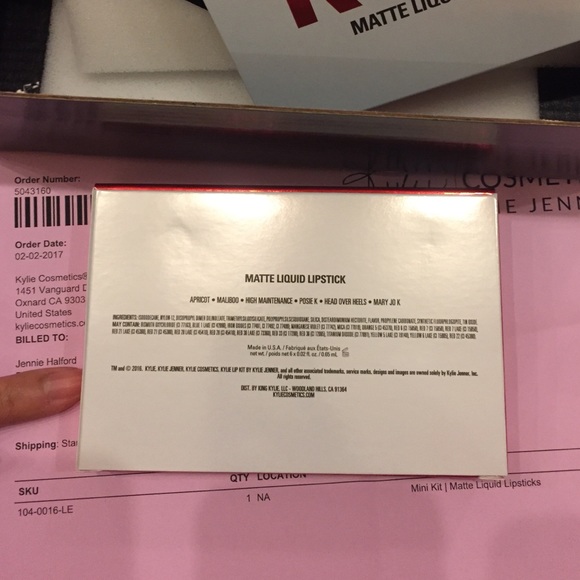 ❣️Valentine's mini mattes❣️Kylie *NIB* - Picture 2 of 4