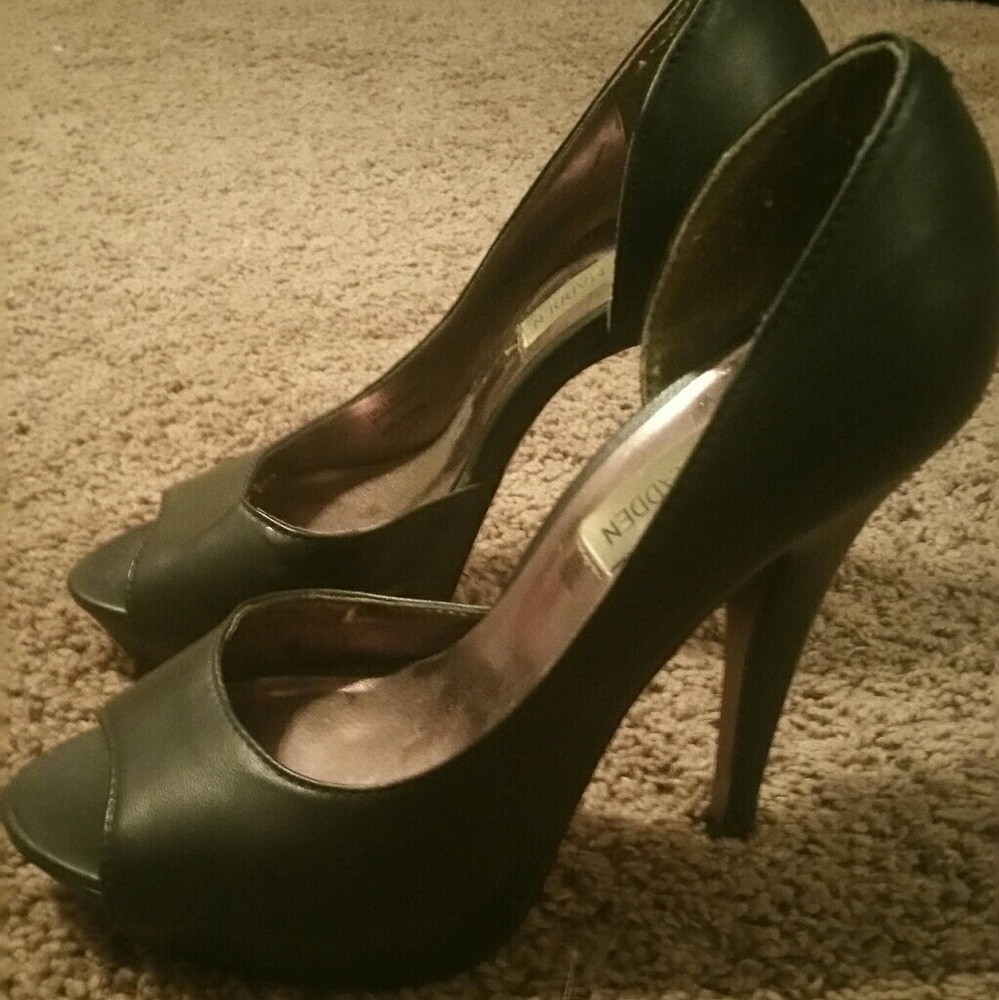 Steve Madden pumps