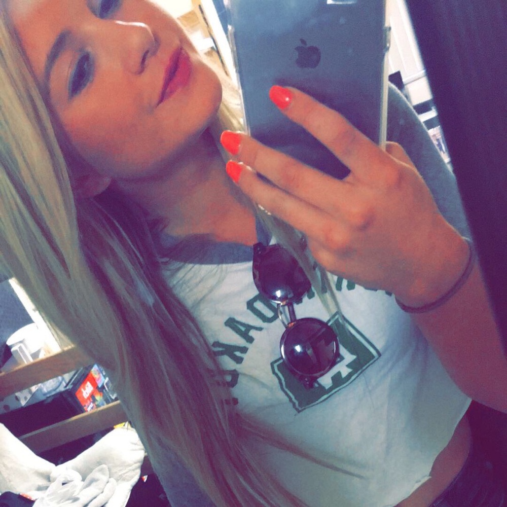 Meet your Posher, Mikayla