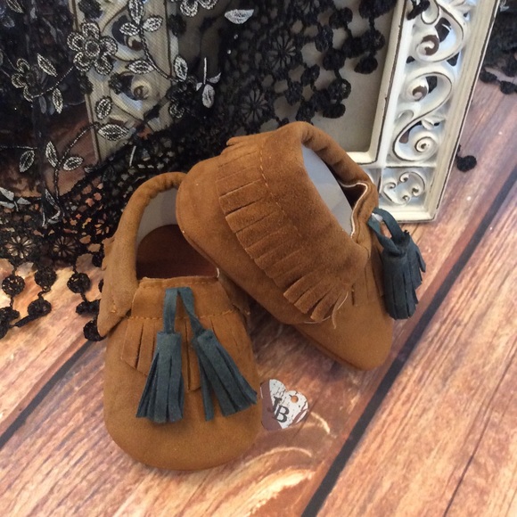 π¦CLEARANCE Baby Moccasin Shoes - Picture 3 of 3