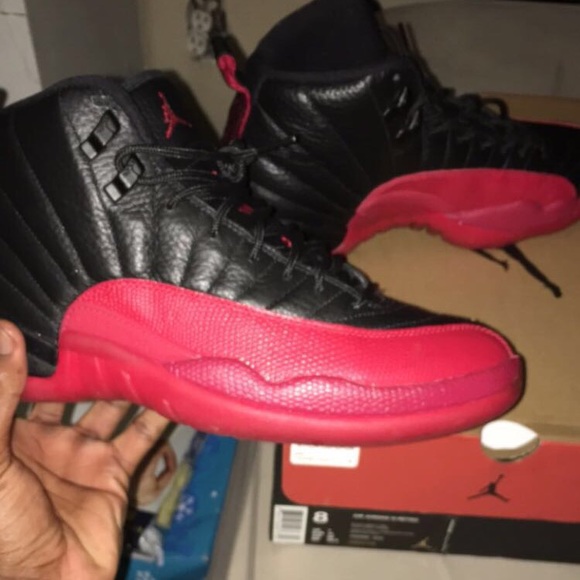 Air Jordan 12 Flu Game - Picture 2 of 3