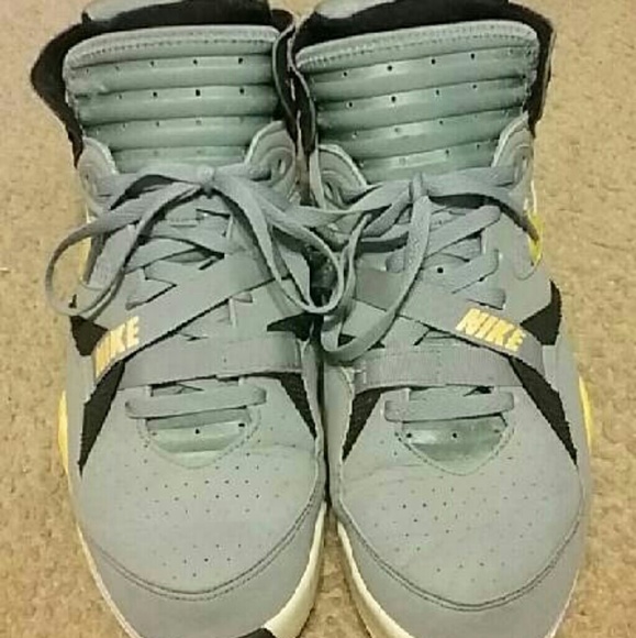 SOLD****Nike - Bo Jackson - Picture 2 of 4