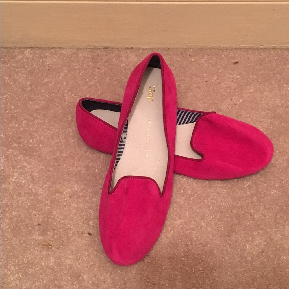 Gap flats in pink suede