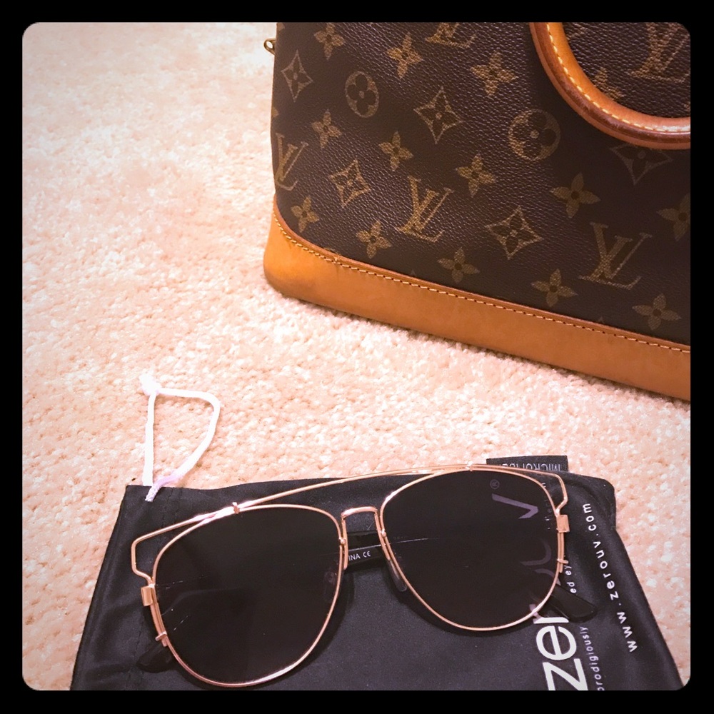 Rose gold & black flat aviator sunglasses