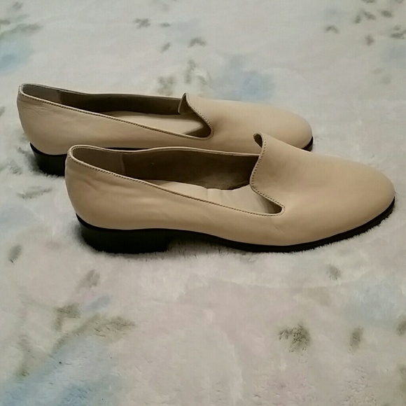 Leather closed toe Loafer NEW! Walking shoe - Picture 5 of 6