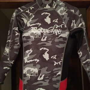 Body Glove Reversible wetsuit/surf shirt(men's)