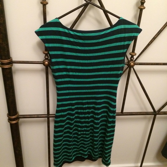 Loft Ruche Dress - Picture 3 of 4