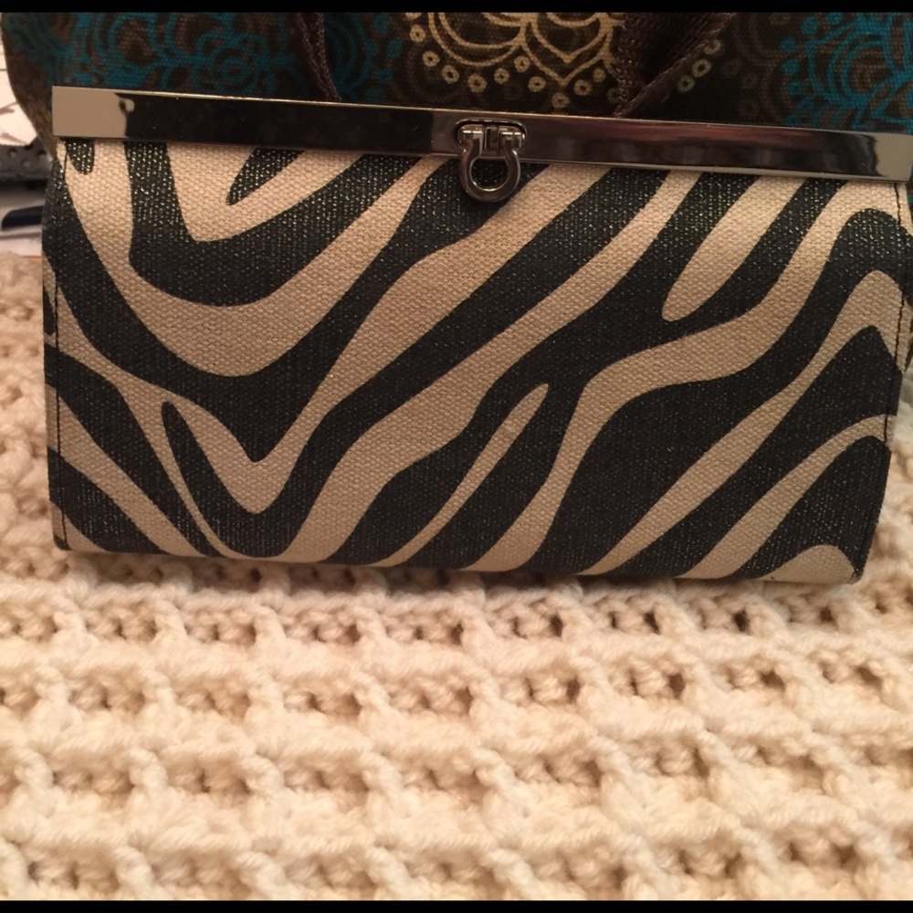 Zebra wallet accordion style