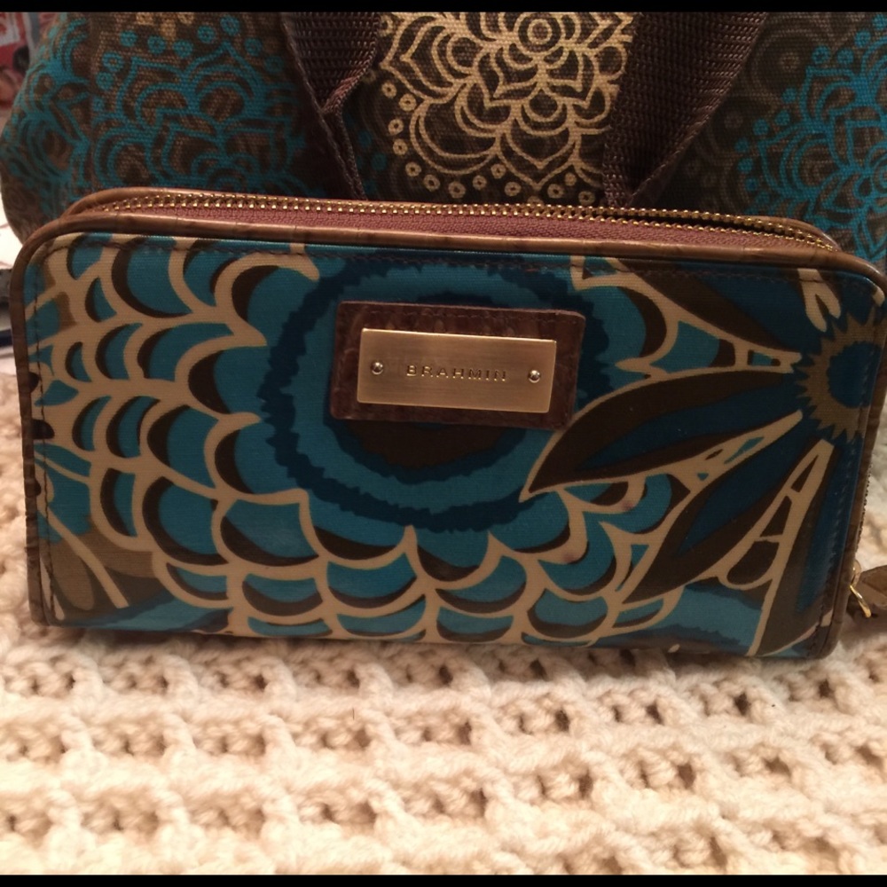 Brahmin wallet