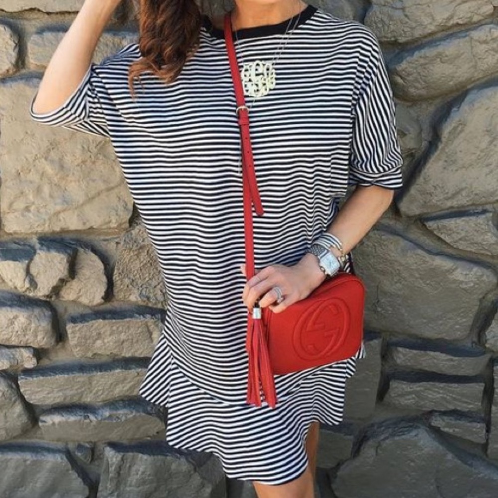 Oversized Goodnight Macaroon Luna striped dress