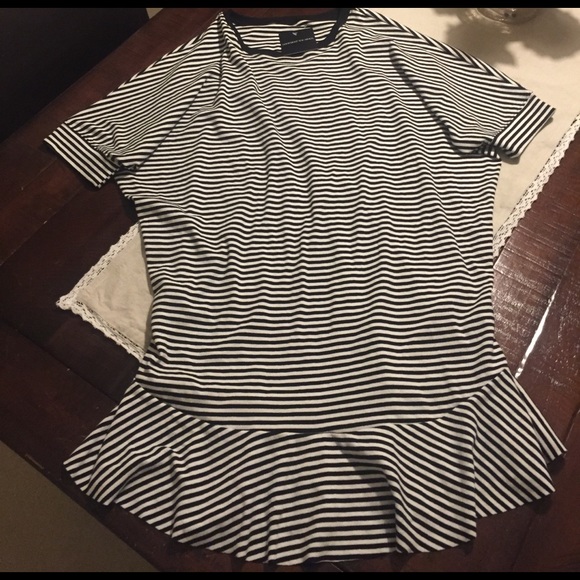 Oversized Goodnight Macaroon Luna striped dress - Picture 3 of 4