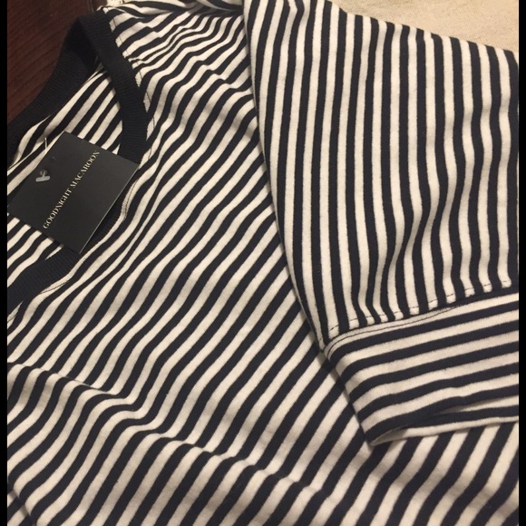 Oversized Goodnight Macaroon Luna striped dress - Picture 4 of 4