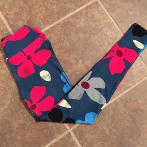 Large floral LLR leggings (OS) - good condition!!