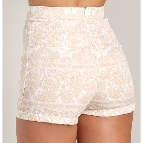 ⚡️FLASH SALE⚡️Novella Royalle High Waist Shorts - Picture 3 of 4