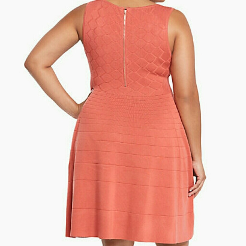 MIXED STITCH CORAL SWEATER DRESS - Picture 2 of 4