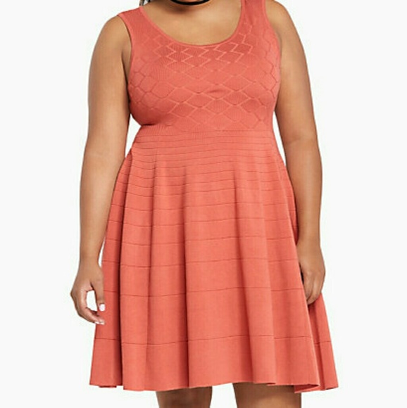 MIXED STITCH CORAL SWEATER DRESS - Picture 3 of 4