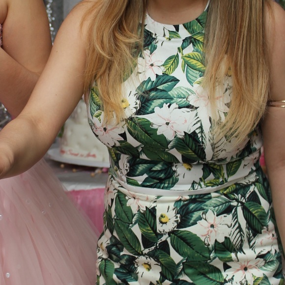 Flower crop top - Picture 3 of 3