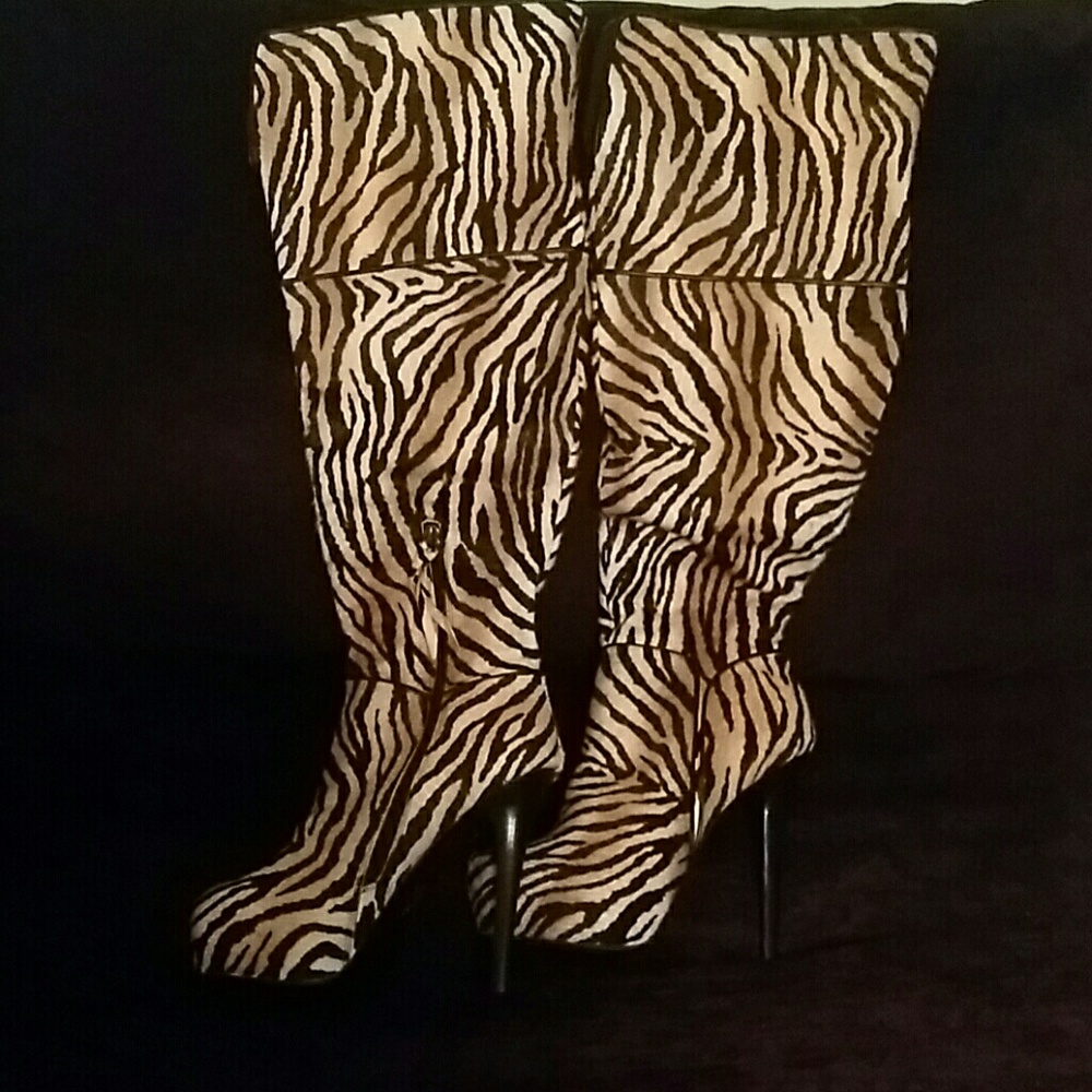 MOJO Moxie Thigh Boots