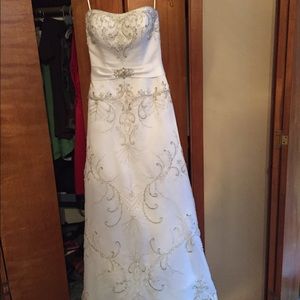 Casablanca wedding gown