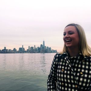 Meet your Posher, Abigail