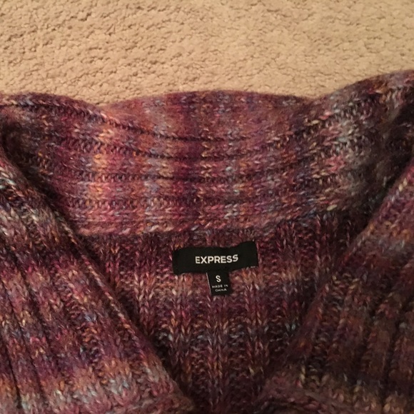 Express sweater short sleeve with 3 buttons on top - Picture 2 of 5