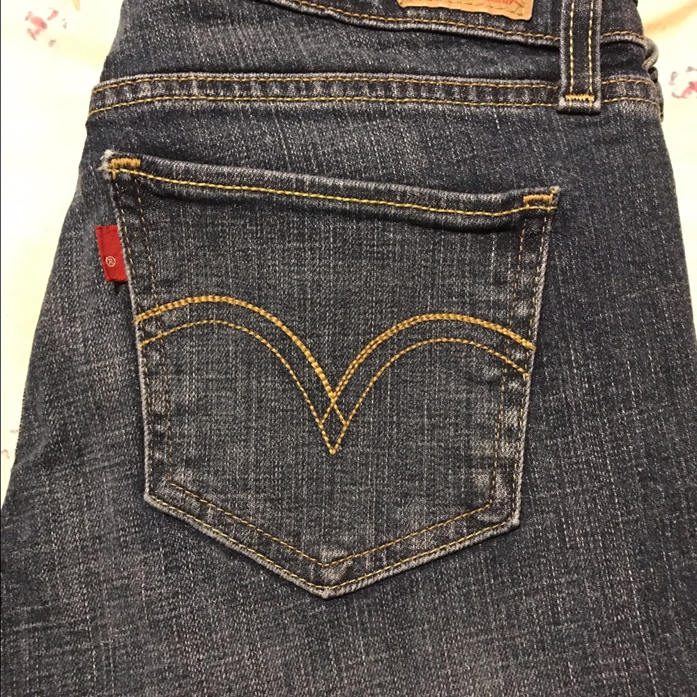 524 size 9 Levis.