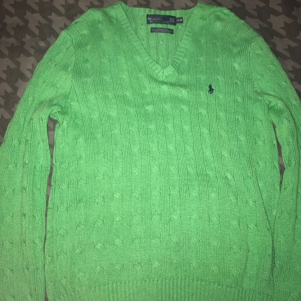 Polo knitted v-neck sweater