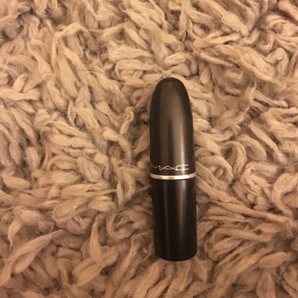 MAC matte lipstick CANDY YUM YUM
