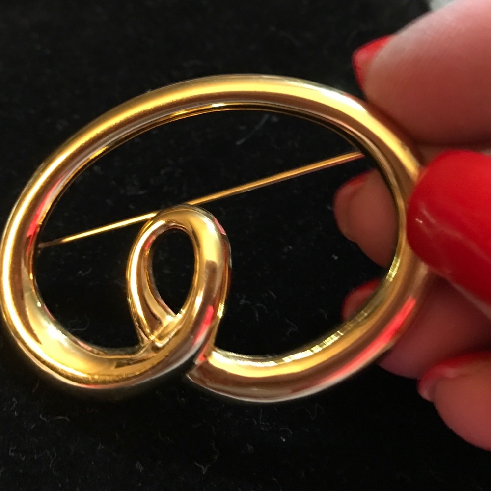 Brooch - Picture 2 of 2