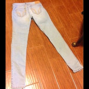 5R 27/31 Hollister Super Skinny