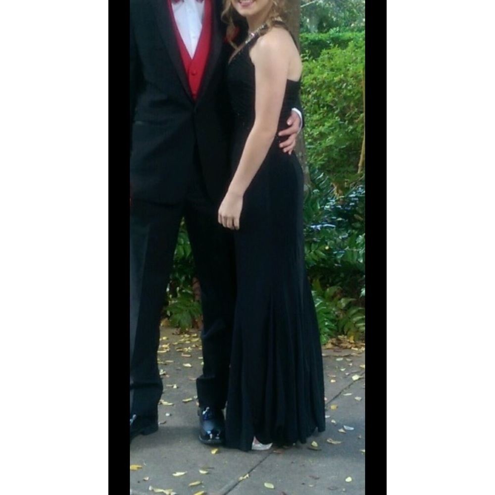 JS Boutique prom dress