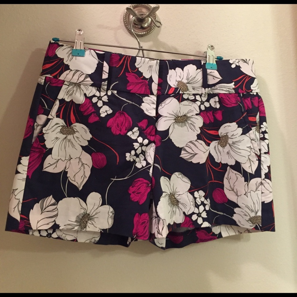 Ann Taylor floral shorts signature style