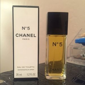 Chanel No 5 perfume