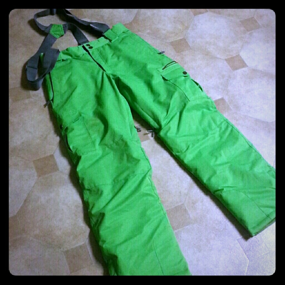 Warm snowboarding pants!