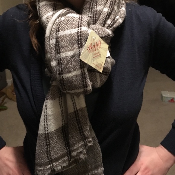 Rapti Fashion Stripe Cashmere Scarf. - Picture 3 of 4