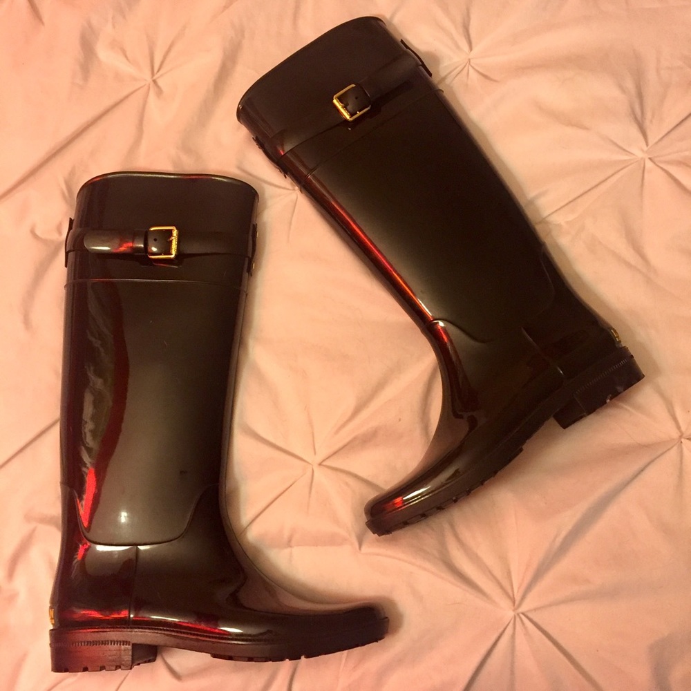 Size 8. Ralph Lauren black rain boots