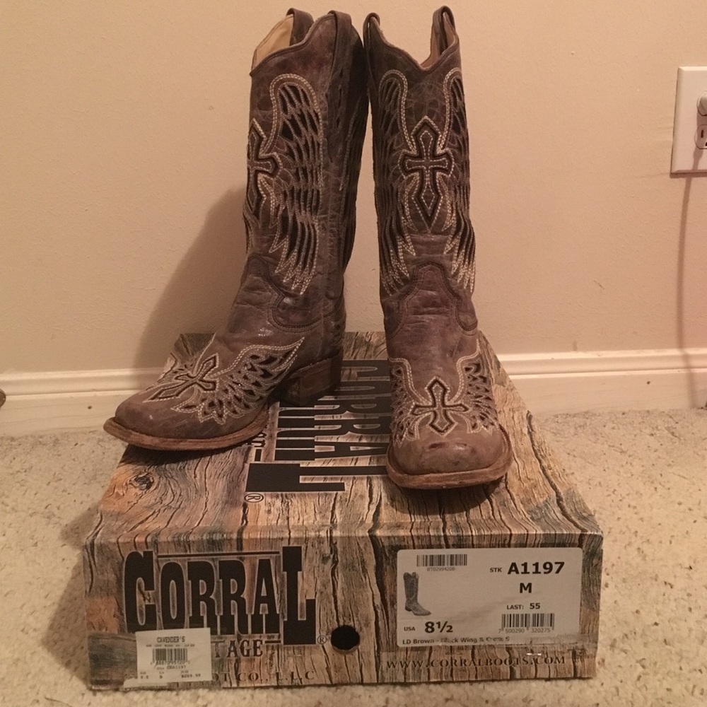 Barely worn Corral boots
