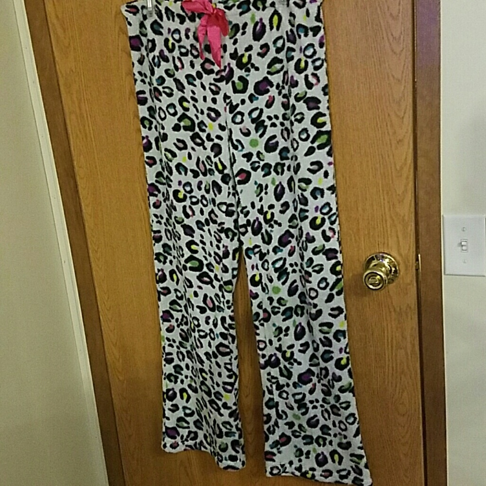 Matching pajama set - Picture 3 of 3