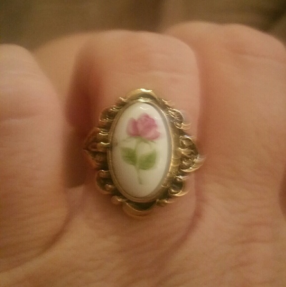 Antique rose pattern ring - Picture 2 of 3