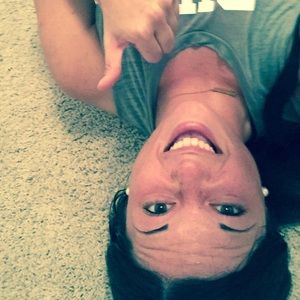 Meet your Posher, Crystal