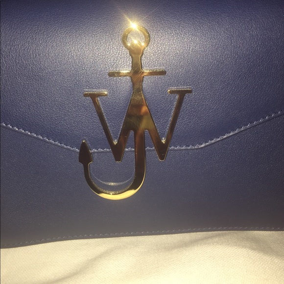 Jw Anderson signature shoulder bag - Picture 8 of 8