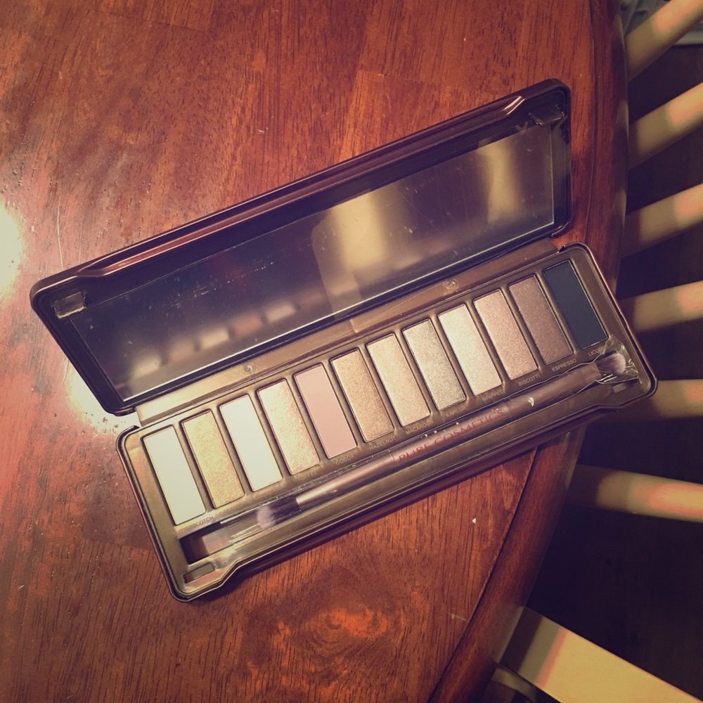 Nude Eyeshadow Palette